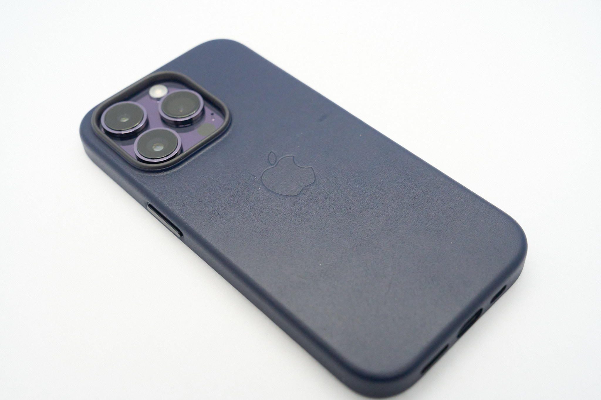 iPhone 14 Proレザーケース